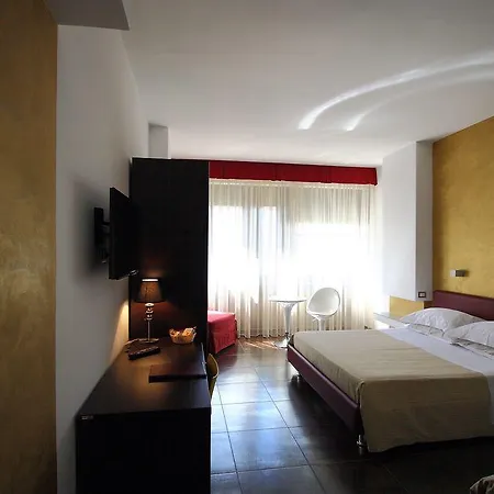 Imbriani 24 3* Lecce